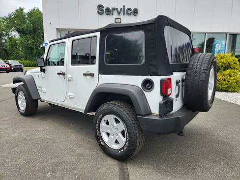 Used 2017 Jeep Wrangler Unlimited Sport w/ Quick Order Package 24S AWD/4WD image 11