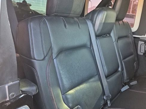 Used 2018 Jeep Wrangler Unlimited Rubicon image 26