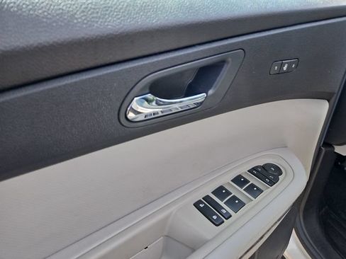 Used 2011 GMC Acadia Denali FWD image 18