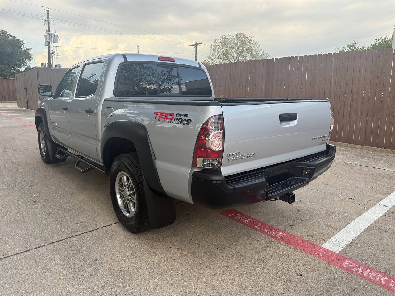 Used 2011 Toyota Tacoma PreRunner w/ Convenience Pkg RWD image 4