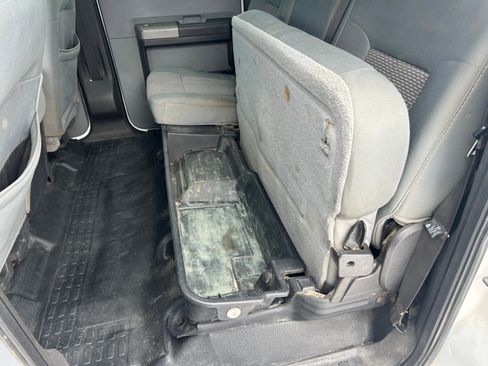 Used 2011 Ford F250 XLT w/ XLT Interior Pkg image 33