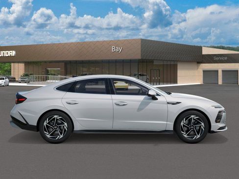 New 2026 Hyundai Sonata SEL image 7