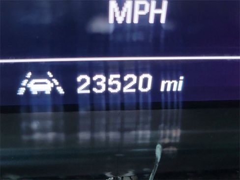 Certified 2023 Chevrolet Traverse LT image 24