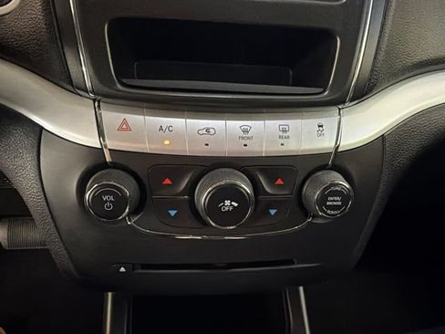 Used 2017 Dodge Journey Crossroad AWD/4WD image 15