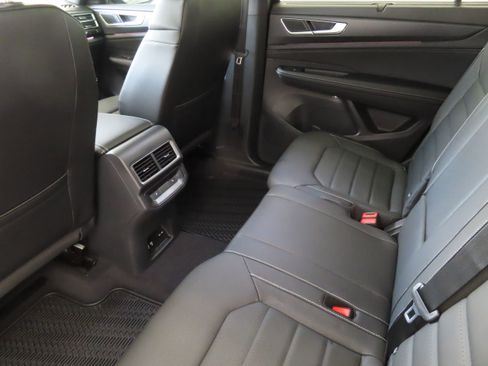 New 2026 Volkswagen Atlas Cross Sport SEL AWD/4WD image 24