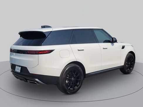 Used 2025 Land Rover Range Rover Sport SE AWD/4WD image 3