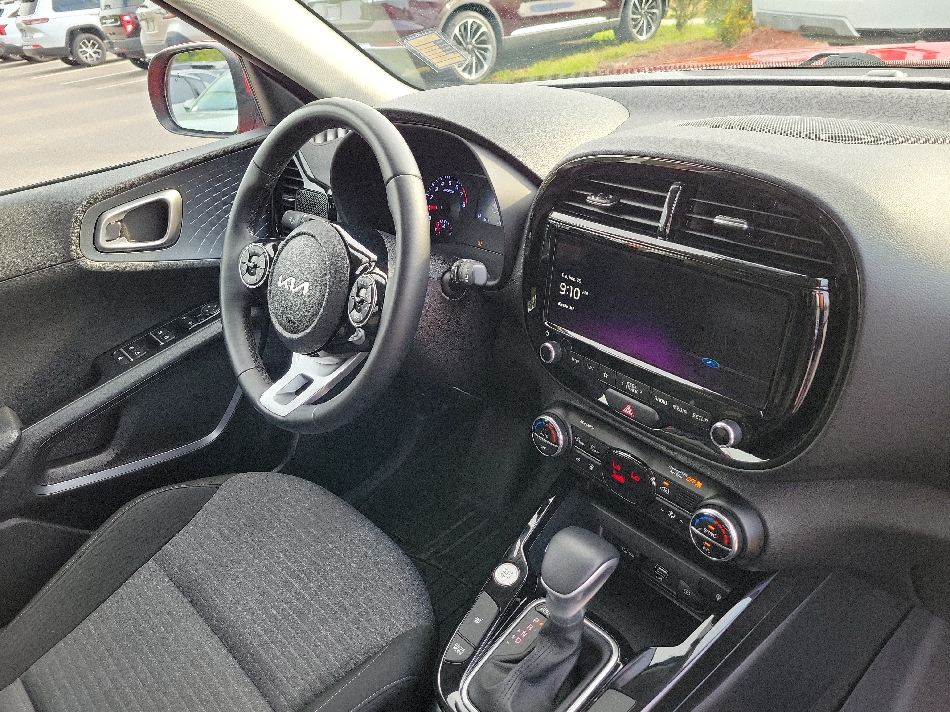 Used 2022 Kia Soul EX FWD image 8