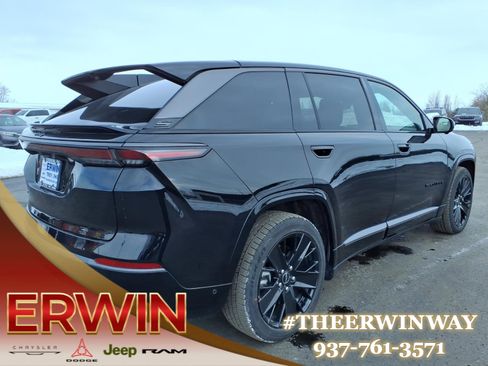 Used 2024 Jeep Wagoneer Launch Edition image 7