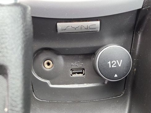 Used 2017 Ford Fiesta SE FWD image 5