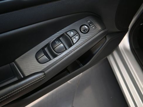 Used 2024 Nissan Altima 2.5 SV image 11