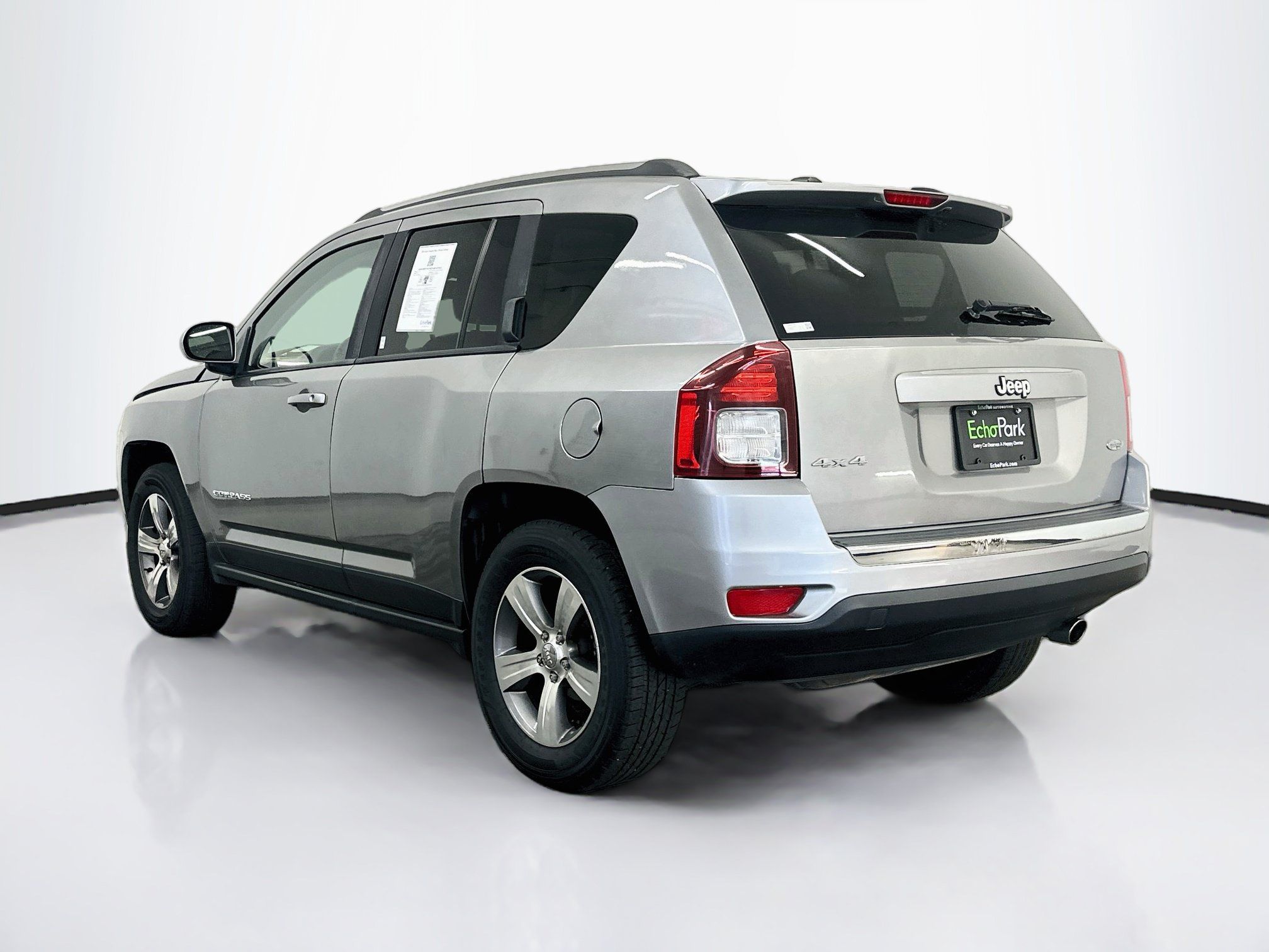 Used 2016 Jeep Compass High Altitude AWD/4WD image 5