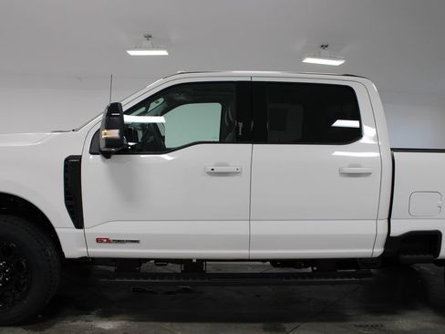 New 2026 Ford F250 Lariat w/ Black Appearance Package AWD/4WD image 5