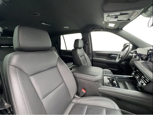 Used 2025 Chevrolet Tahoe LT AWD/4WD image 32