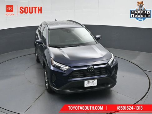 Used 2025 Toyota RAV4 XLE AWD/4WD image 46