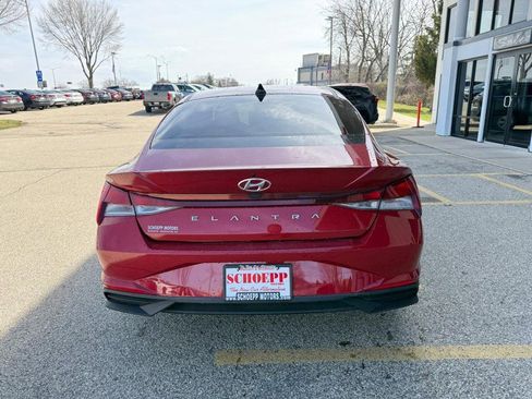 Used 2023 Hyundai Elantra SEL FWD image 6