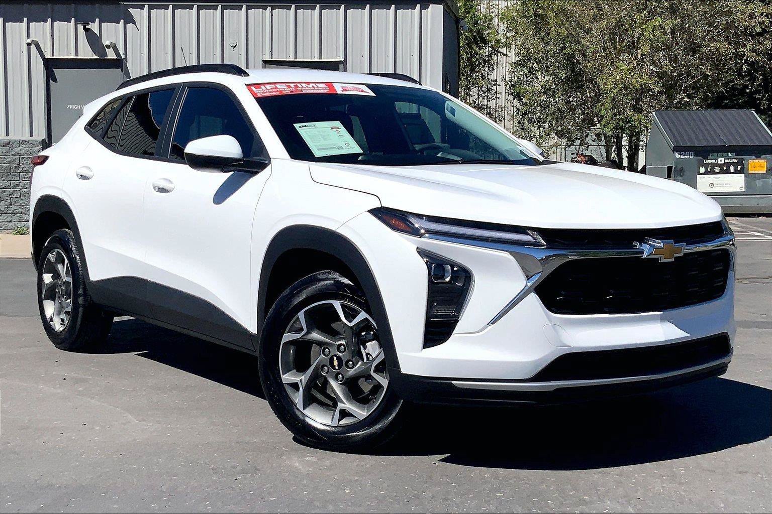 Used 2026 Chevrolet Trax LT FWD image 35