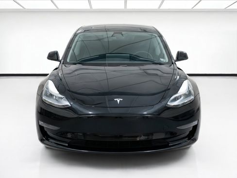 Used 2018 Tesla Model 3 Long Range RWD image 2