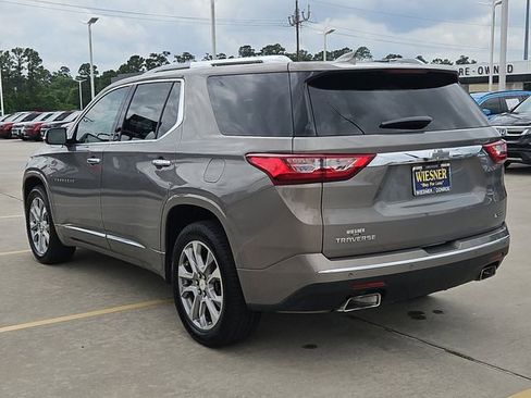 Used 2018 Chevrolet Traverse Premier w/ Driver Confidence II Package FWD image 13