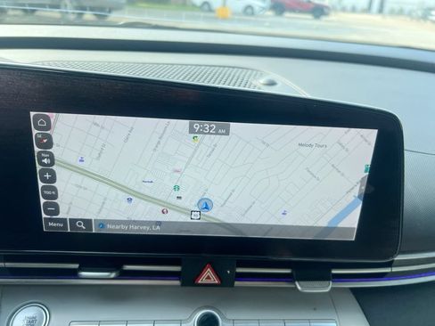 Used 2022 Hyundai Elantra Limited FWD image 18