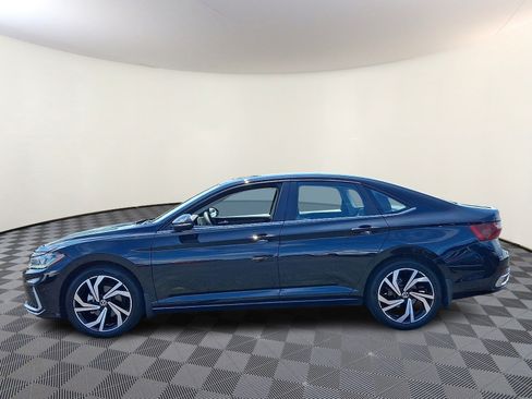 Certified 2026 Volkswagen Jetta SEL FWD image 4