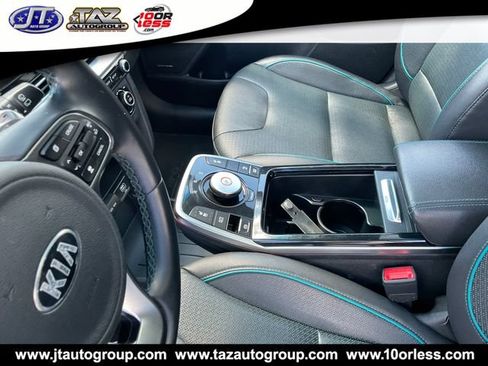 Used 2021 Kia Niro EX Premium FWD image 18