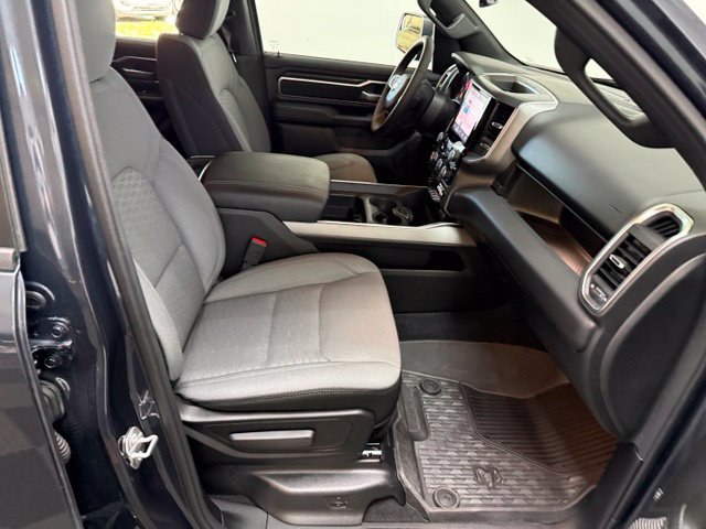 Used 2025 RAM 1500 Big Horn AWD/4WD image 40