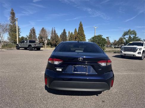 Used 2025 Toyota Corolla LE image 5