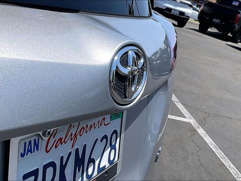 Used 2016 Toyota RAV4 LE FWD image 29