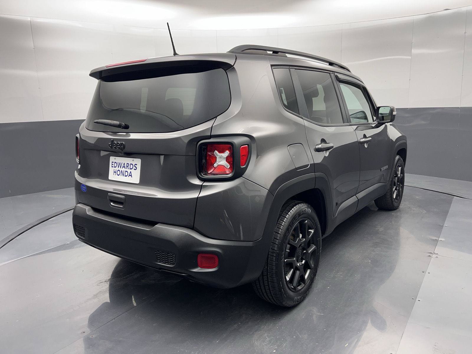 Used 2019 Jeep Renegade Altitude w/ Quick Order Package 2XM FWD image 33