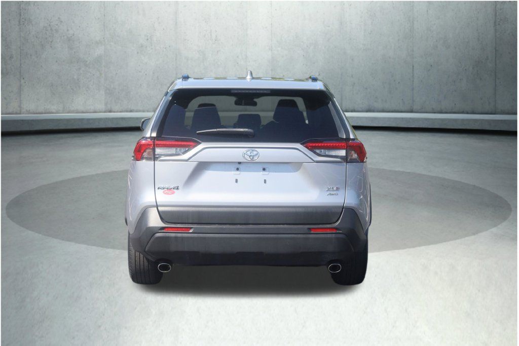 Certified 2019 Toyota RAV4 XLE AWD/4WD image 30