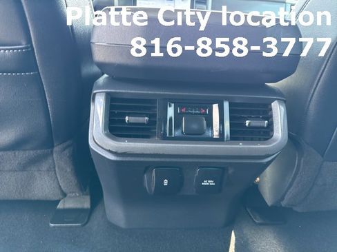 Used 2023 Ford F150 Lariat w/ Equipment Group 502A High image 28