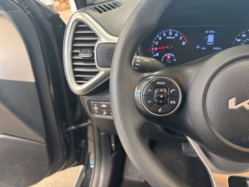 Used 2022 Kia Soul LX w/ Technology Package FWD image 22