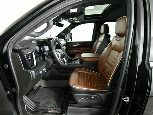 Used 2024 GMC Sierra 3500 Denali Ultimate image 5