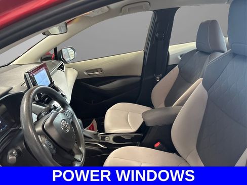 Used 2021 Toyota Corolla LE image 9