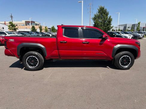 Used 2024 Toyota Tacoma TRD Off-Road w/ TRD Off Road Upgrade Package AWD/4WD image 10