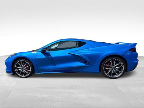 Used 2024 Chevrolet Corvette Stingray Premium Cpe w/ Z51 Performance Package RWD image 2