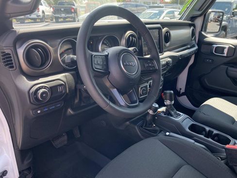Used 2023 Jeep Wrangler Unlimited w/ Sun & Screen Package AWD/4WD image 26