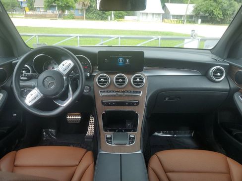 Used 2020 Mercedes-Benz GLC 300 image 9