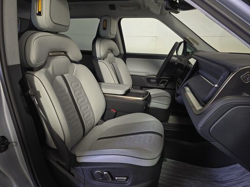 Used 2024 Rivian R1S Adventure AWD/4WD image 24