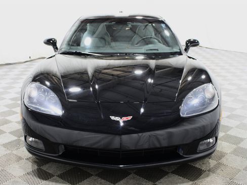 Used 2005 Chevrolet Corvette Coupe w/ Preferred Equipment Group RWD image 29
