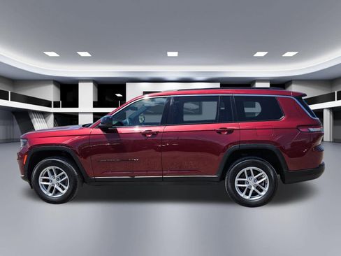 Used 2024 Jeep Grand Cherokee L Laredo RWD image 2