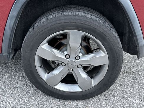 Used 2012 Jeep Grand Cherokee Overland image 12