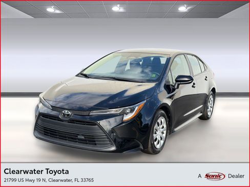 Used 2025 Toyota Corolla LE image 1