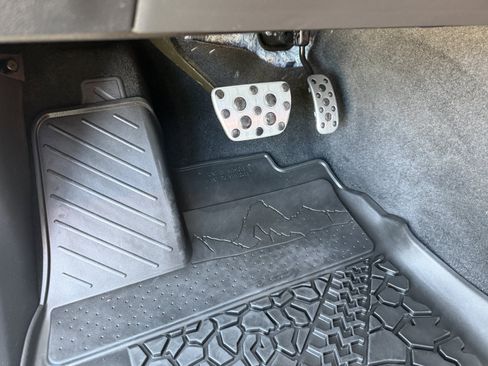 Used 2025 Toyota Sequoia TRD Pro AWD/4WD image 32