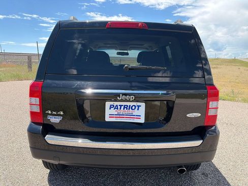 Used 2017 Jeep Patriot High Altitude AWD/4WD image 4