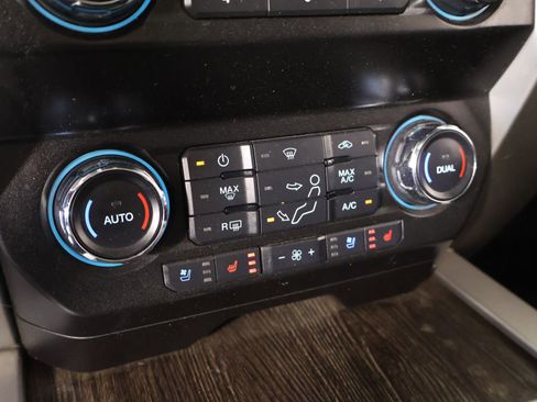 Used 2020 Ford F350 Lariat image 8