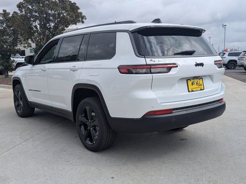 New 2026 Jeep Grand Cherokee L Limited image 2