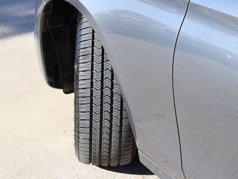 Used 2019 Mercedes-Benz E 450 4MATIC Sedan w/ Premium Package image 55