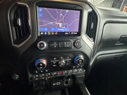 Used 2019 GMC Sierra 1500 Denali w/ Denali Ultimate Package AWD/4WD image 11