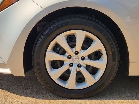 Used 2023 Toyota Corolla LE FWD image 8